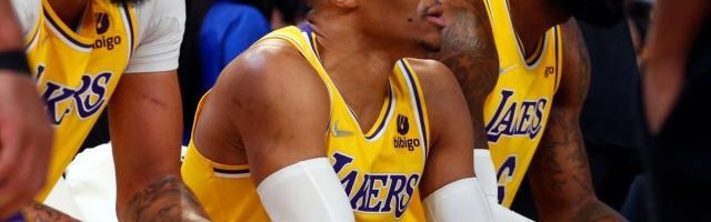 开云体育下载-老化版湖人注定难成功？F4失败 科加霍纳也落寞